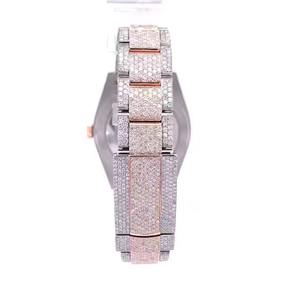 Montre en moissanite de qualité supérieure pour homme, bijoux de luxe, montre-bracelet sertie de diamants, en acier inoxydable, disponible à la vente - Product Image 5