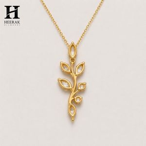 Elegante Collar con Colgante de Hoja Botánica y Diamantes, Chapado en Oro de 14k, Colgante de Vid con Corte Marquesa para Mujer, Joyería Fina Inspirada en la Naturaleza - Product Image 3