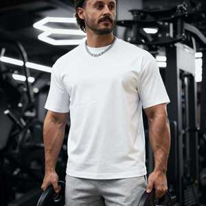 Camiseta deportiva premium para mujer, transpirable, para entrenamiento. - Product Image 2