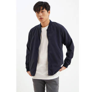 Chaquetas Bomber Cálidas Bordadas e Impresas de Alta Calidad Personalizadas OEM, Chaqueta para Hombre a Precio Razonable, Chaqueta Urbana para Hombre - Product Image 1