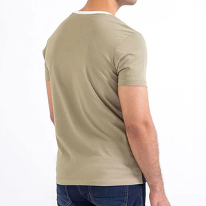 บริการ OEM เสื้อยืดโอเวอร์ไซส์สีพื้นแบบเรียบง่ายสำหรับผู้ชาย พร้อมโลโก้สั่งทำ และเสื้อยืดแห้งเร็ว - Product Image 6