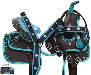 Juego de sillín de barril de carreras inglés de calidad superior, cabestros de cuero sintético a juego, alfombras de caballo de estilo occidental PUSHPA OVERSEAS - Product Image 1