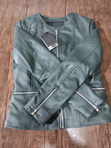 แจ็คเก็ตหนังแท้สไตล์วาร์ซิตี้สำหรับผู้หญิง รุ่นกันลม อุ่น ระบายอากาศได้ดี แฟชั่นฤดูหนาวลำลอง ขายส่ง หนังแท้ ผ้าซาติน - Product Image 2