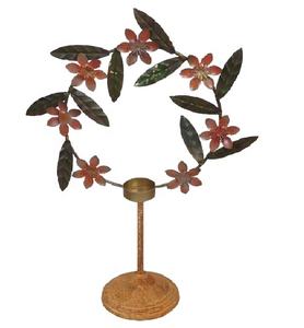 Bougeoir à fleurs et à feuilles conçu en aluminium avec support fait main pour bougeoir de Noël et de festival - Product Image 1