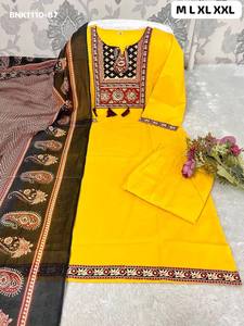 Ensemble Kurti-Pant et Dupatta Mulmul en coton de haute qualité, dernier cri, magnifique, avec tissage imprimé et travail artisanal, achat en ligne en Inde - Product Image 4