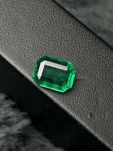 พลอยมรกตสีเขียวธรรมชาติทรงแปดเหลี่ยมสำหรับทำเครื่องประดับ - Product Image 4