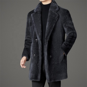Manteau en fourrure pour homme - un élégant manteau d'hiver mi-long avec col en fourrure et design réversible en zibeline - Product Image 5