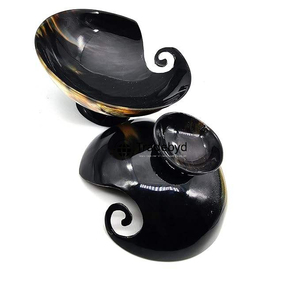 Bol rond en corne d'ange fait main de luxe, élégant et décoratif, pour servir à la table, par Tradebyd - Product Image 1