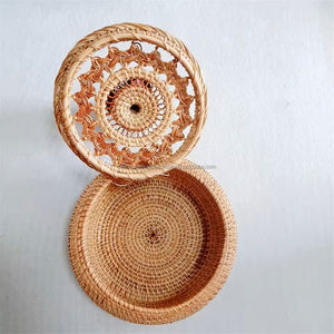 ตะกร้าหวายธรรมชาติมีสไตล์พร้อมฝาปิดสำหรับจัดแสดงห้องนั่งเล่นดีไซน์แฮนด์เมดที่ยั่งยืนโดยซัพพลายเออร์จำนวนมาก - Product Image 4