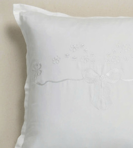 Almohada de Hotel Personalizada al por Mayor, Cuadrada, Bordada, con Cinta Blanca y Flores, Cierre de Cremallera Extraíble, 100% Algodón, Lavable, Gruesa - Product Image 4