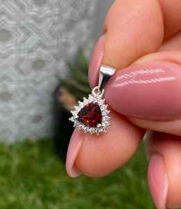Colgante de Granate Natural de Mozambique, Plata de Ley 925, Hecho a Mano, Vintage, Certificado por IGI, Joyería Fina, Regalo para Mujer - Product Image 1