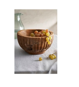 Tazón de madera ecológico hecho a mano para servir en la cocina del hogar, acabado duradero de madera natural, ideal para servir alimentos frescos. - Product Image 2
