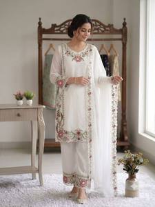 Ensemble Kurta Palazzo en Georgette brodée pour femmes, avec un élégant dupatta ethnique - Product Image 1