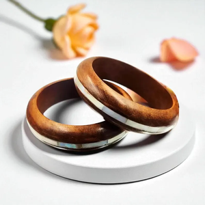 Bracelet en bois fait main avec incrustation de nacre |   Bracelet bohème artisanal naturel - Product Image 2