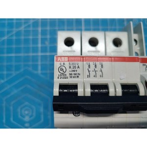 เบรกเกอร์ขนาดเล็ก2CDS253001R0204 S203U-K20A ABB ใช้เป็นชิ้นส่วนอุปกรณ์เซมิคอนดักเตอร์แบบดั้งเดิม - Product Image 2