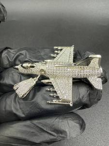 Colgante de Lujo de Plata 925 con Baño de Rodio, Diseño de Avión de Combate con Microincrustaciones de Cristales de Imitación, Amuleto Temático, Regalo Unisex - Product Image 2