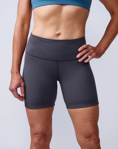 Shorts de yoga tricotés sur mesure pour femme, taille haute, couleur unie, respirants, brodés, effet ventre plat, coupe ample, style décontracté - Product Image 1