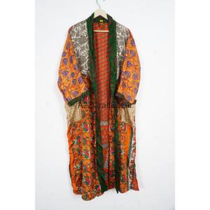 Kimono de luxe pour femme en soie japonaise et indienne, patchwork, col en V, fermeture à cordon, longueur intégrale, manches trois-quarts, 100 % soie - Product Image 4