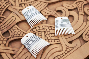 Peine de hueso natural hecho a mano para salón y hogar por Blossom Craft India - Product Image 2