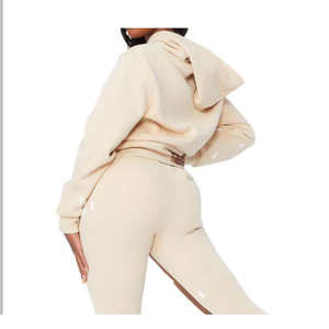 Compre el último conjunto de sudadera con capucha informal de moda para mujer, ropa deportiva, top corto con capucha, conjunto de dos piezas con pantalones, conjunto de chándal para mujer. - Product Image 6