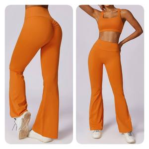 Ensemble de sport 4 pièces respirant pour femme : Soutien-gorge de yoga, leggings, t-shirt et veste d'entraînement, avec logo personnalisé - Product Image 4