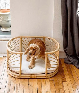 Un refugio acogedor para tu mascota que ofrece a tu compañero peludo un lugar cálido y relajante para descansar. Cama de ratán para mascotas. - Product Image 1