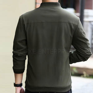 Vestes bomber personnalisées OEM de haute qualité, imprimées et brodées, chaudes pour l'hiver, avec logo sur le devant, en polyester/nylon, prix raisonnable - Product Image 4