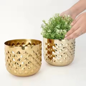 Elegante Maceta Metálica Clásica para Interiores, Contenedor Decorativo para Plantas y Flores, para Hogar, Jardín y Balcón - Product Image 1