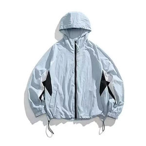 Veste Safari Homme Légère à Capuche Zippée, Tissu Coupe-Vent, Style Urbain Décontracté, avec Écusson Personnalisé et Patchwork sur le Devant Couleur Unie - Product Image 5