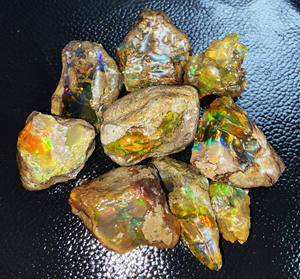 โอปอลธรรมชาติ เอธิโอเปีย เวลโล ไฟร์ แฟนซี ออยล์ รูปทรงหยาบ ขนาด 41.22x20.59 มม. และ 36.55x25.91 มม. ได้รับการรับรองจากผู้ตรวจสอบบุคคลที่สาม คุณภาพเยี่ยม - Product Image 1