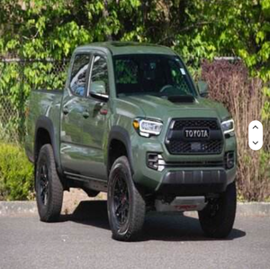 Pick-up Tacoma Hybrid TRD Sport 4x4 Automatique 2023 d'occasion en excellent état, phares LED, pneus R18, sièges en tissu, moteur essence - Product Image 5