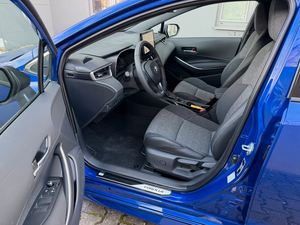 โตโยต้า โคโรลล่า 2.0 ไฮบริด ทีมเพลเยอร์ 5 ประตู แพ็คเกจเทคนิค รถซีดานไฮบริดประหยัดพลังงาน - Product Image 5