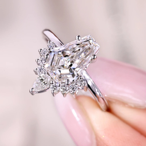 Anillo de compromiso y boda para mujer con diamante marquise de 2.24 ct cultivado en laboratorio de alta calidad, engaste de púas en oro amarillo de 14k - Product Image 2