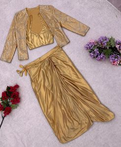 Sari en soie dorée à l'or fin, look de créateur exclusif, traditionnel, élégant, fantaisie, ethnique, dernière tendance, indien, modeste, pour mariage et soirée - Product Image 2