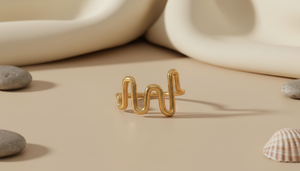 Anillo Ondulado de Oro de 10k, Diseño Personalizado Hecho a Mano, Fabricante de Joyería de Moda Minimalista, Abstracta, en Zigzag, Apilable, para Mujer - Product Image 3