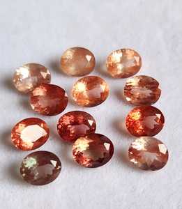 Piedra de Sol de Oregón Transparente, Ovalada Natural, Certificada por IGI, Tamaño 6X8 a 10X12, Color Rojo y Verde, para Joyería, 100% Piedra Americana - Product Image 1