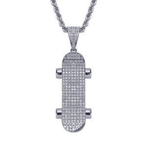 Pendentif en diamant de laboratoire au design skateboard, collier hip-hop en or 14 carats, bijoux de luxe style streetwear - Product Image 4