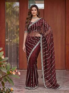 Sari en soie bordeaux élégant avec bordure brodée de perles et chemisier assorti pour les occasions de mariage, sari long pour femmes - Product Image 1