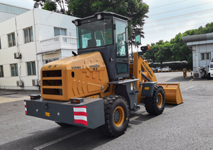 Chargeuse frontale compacte Lonking 926NH de 1,2 tonne pour l'agriculture, les routes municipales étroites, les serres et la manutention de matériaux de paysagisme - Product Image 6