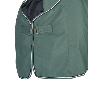 Mantas premium para montar a caballo diseñadas con tela impermeable que garantiza calidez, comodidad y protección en climas fríos. - Product Image 2