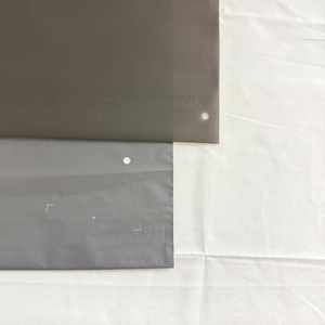 Bolsas de Metal Personalizadas de Alta Calidad, Resistentes a la Humedad y Reciclables, con Cierre y Logotipo Personalizado para Empaque de Ropa - Product Image 4