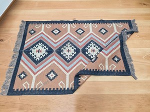 Tapis Kilim fait main à motif géométrique en laine et acrylique, rectangulaire, pour salon, avec envers en jute, tissage plat - Product Image 3