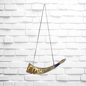 Cuerno de Búfalo Premium para Beber con Soporte de Cuero y Latón Incrustado, Hecho a Mano, de 14 a 18 Pulgadas, Regalo Artesanal para Él - Product Image 3