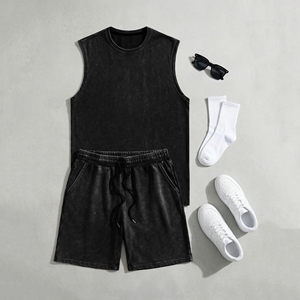 Ensemble d'été personnalisé délavé à l'acide, short et t-shirt à manches courtes, survêtement personnalisable pour hommes, idéal pour l'entraînement, la course et la gym - Product Image 6