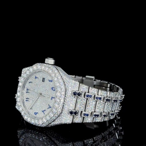 Reloj de lujo estilo hip hop con incrustaciones de moissanita para hombre, con esfera dorada con diamantes, brazalete premium, estilo moderno y llamativo. - Product Image 3