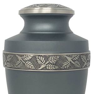 100% Urne funéraire moderne pour adultes fabriquée à la main Urne de crémation en laiton massif pour cendres humaines - Product Image 1