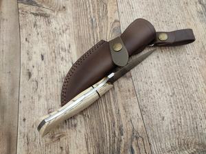 Couteau de chasse et de camping plein tang en acier inoxydable à pointe tombante 58HRC, manche en bois de frêne, étui en cuir Pasha - Product Image 3