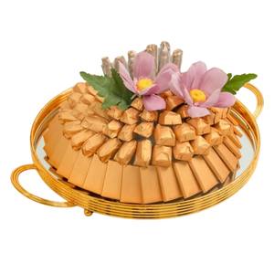 Plateau à chocolat en laiton au design attrayant, forme carrée, artisanat de qualité supérieure, idéal pour les occasions spéciales - Product Image 1