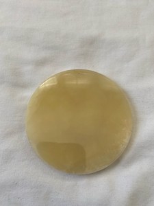 Sous-verre en albâtre égyptien fait main avec base en velours, rond hexagonal de 3,5 pouces - Product Image 2