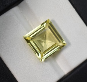 Zafiro amarillo de Ceilán: piedra preciosa suelta de corte cuadrado, piedra preciosa de corindón de laboratorio de 12mm, piedra preciosa certificada suelta para fabricación de joyas - Product Image 2